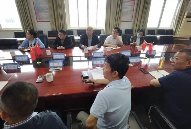 Leaders of the School of Chemical Engineering and Printing and Dyeing Engineering of Henan Institute of Engineering visited the company for discussion and exchange